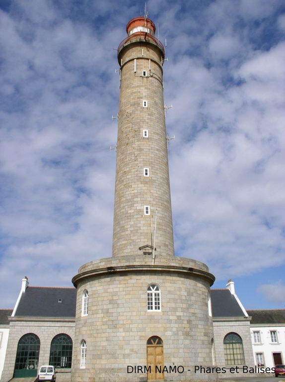 Vue d'ensemble du phare de Goulphar