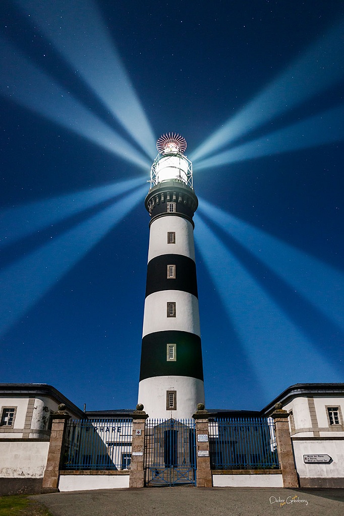 Le phare allumé