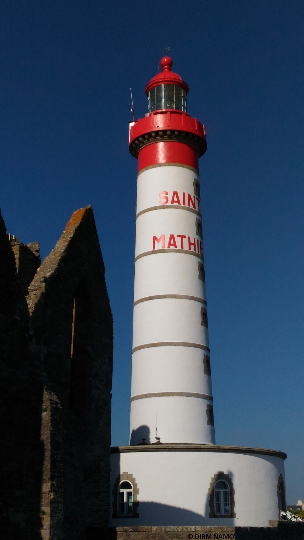 Le phare, vu de l'abbaye